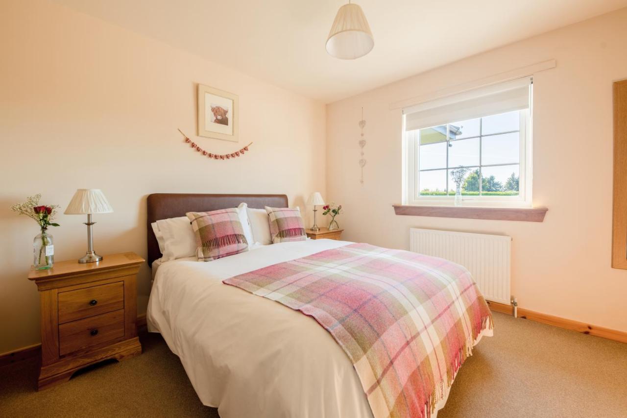 Bed and Breakfast Tornapress Дингуолл Экстерьер фото
